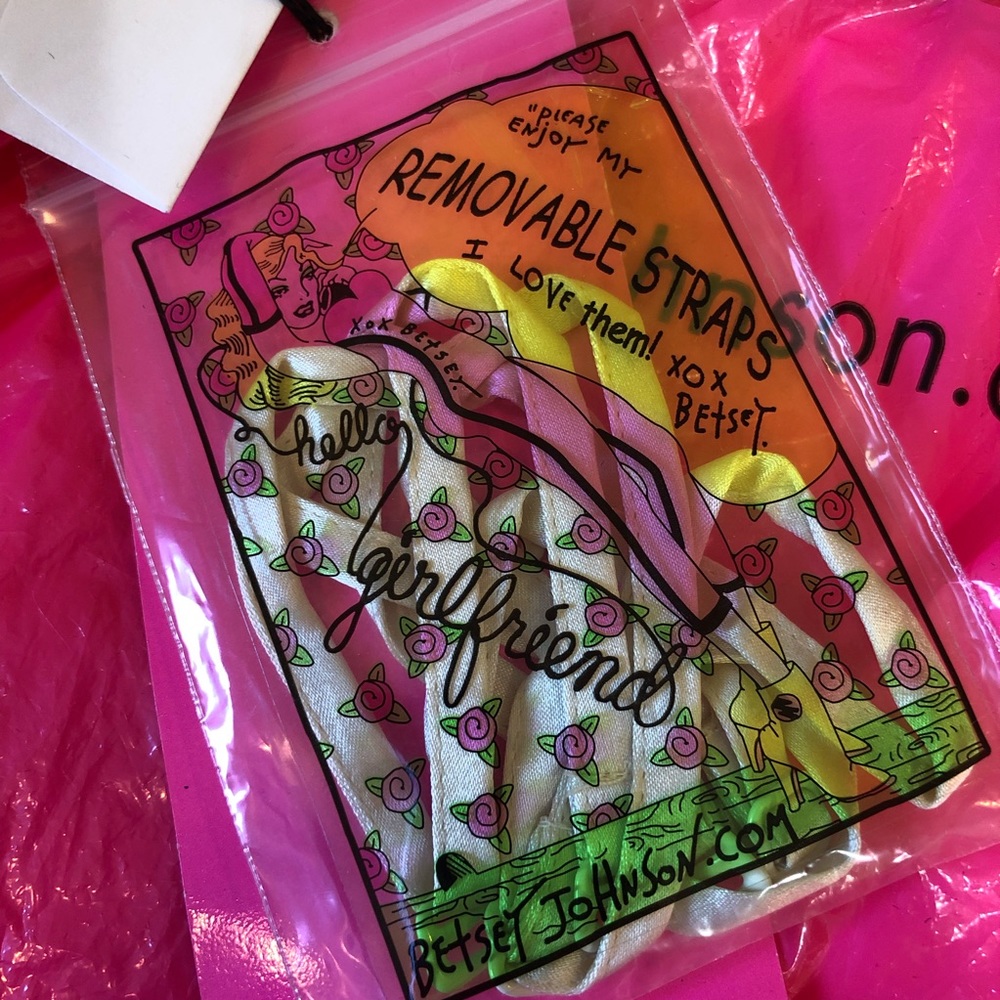 BETSEY JOHNSON Ruffle flower Dress - Picture 8 of 8